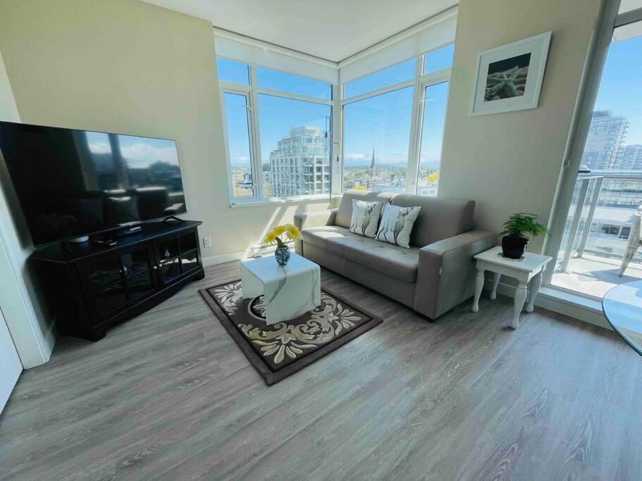 Modern 2 Bedroom Ocean Views Victoria Downtown Free Parking Exteriör bild